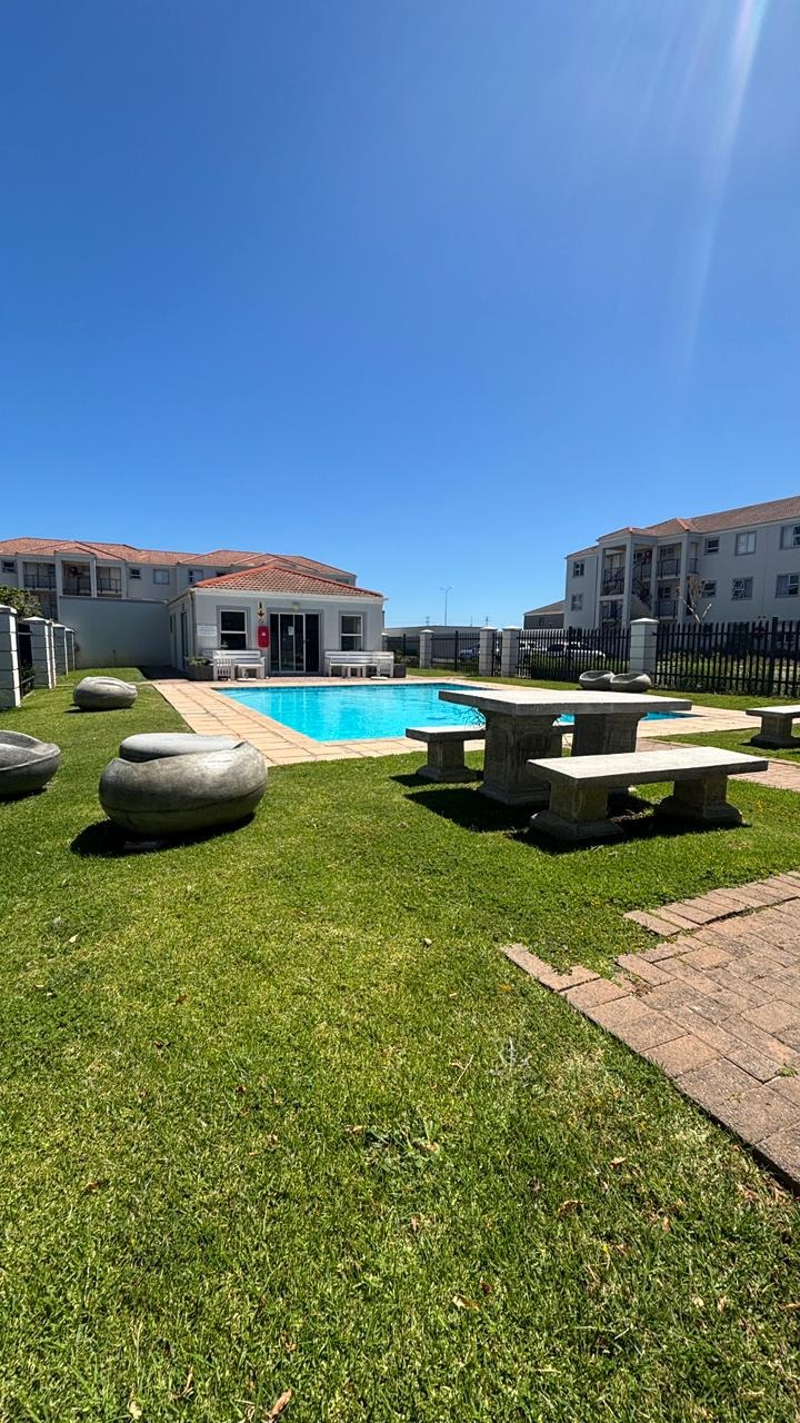 To Let 2 Bedroom Property for Rent in Heritage Park Western Cape